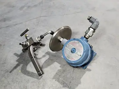 Used UNITED ELECTRIC CONTROLS J120-534 Switchgears British Columbia CA | Lenmark #835640