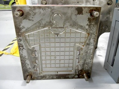Clothes Hanger