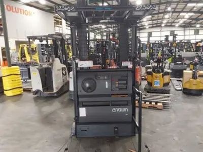 USED 2019 CROWN SP4050-30