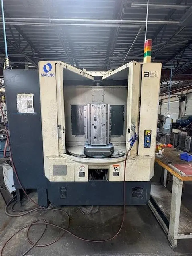 USED 2006 MAKINO A51