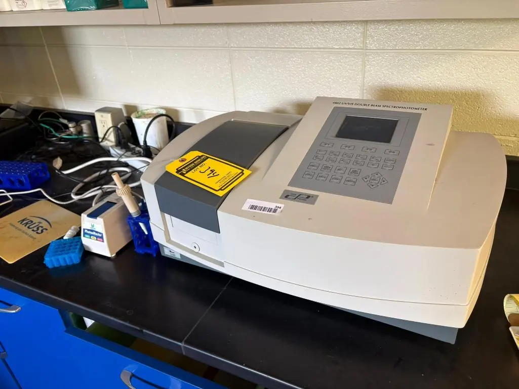 Used _UNKNOWN_ _UNKNOWN_ Spectrophotometer (UV-Vis, Fluor) Ohio US | Myron Bowling Auctioneers Inc #1504607