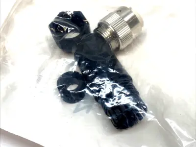 NEW AUTOMATIONDIRECT ZIPPORT 4-PIN MALE FIELD-WIREABLE CONNECTOR