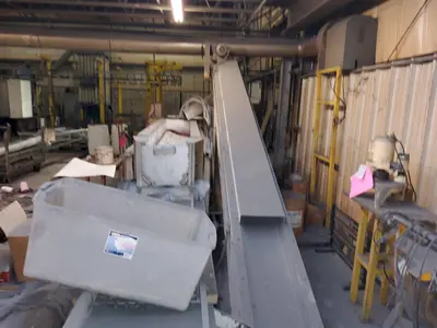 17 CUBIC FT ALMCO MODEL #V-16TF TUB TYPE VIBRATORY FINISHER W/ CONVEYOR LOAD & SHAKER TABLE: YOBRO #25321