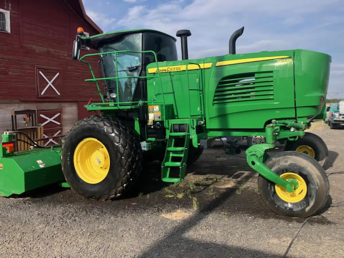 USED 2016 JOHN DEERE W235