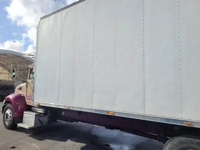 USED 2007 PETERBILT 335