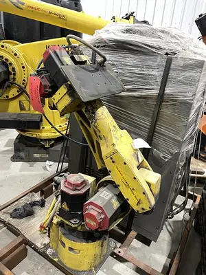 Used 2005 FANUC FANUC ARCMATE 100IB Robots Michigan US | RAB Industries, Inc. #184283