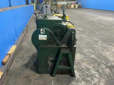 Used THE LEWIS MACHINE CO. 2CG Wire Straighteners & Cut-Offs Ohio US | HGR 24 #1415136