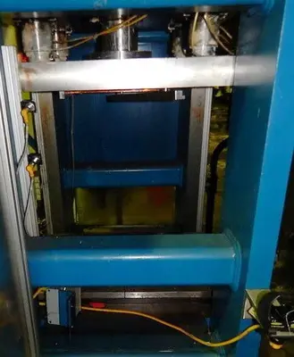 16 Ton FARGER & JOOSTEN MULTIPOWER Air/Oil Press