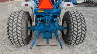 USED 1990 FORD 2120