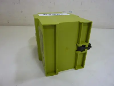 USED PILZ PZE9P24VACDC8N/O1N/C