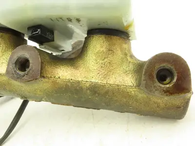 Yale Forklift Brake Pedal Master Cylinder Assembly Off ERC060GHN36TE084