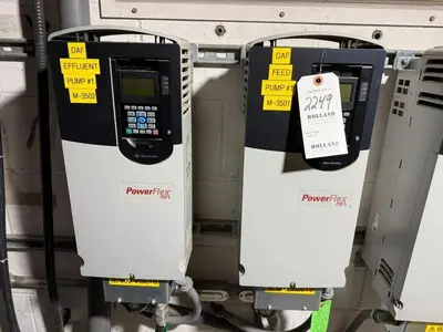 LOT OF (2) 30 HP ALLEN BRADLEY POWERFLEX 755 DRIVE CAT. 20G11NE032JA0NNNNN 600V