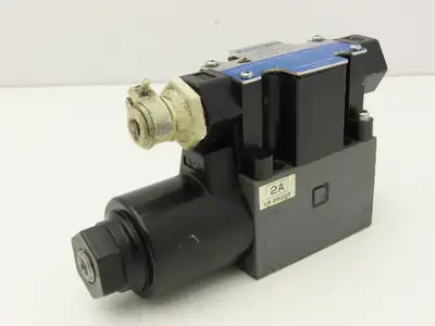 Tokyo Tokimec DG4V-3-2A-M-P7-H-7-54 Directional Control Solenoid Valve 24VDC