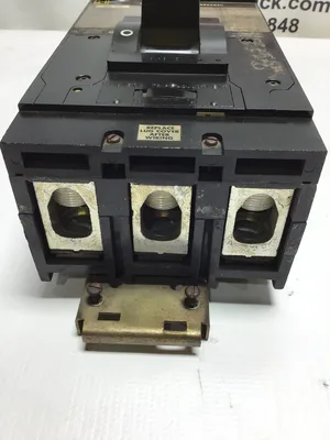 Square D Q432250 250 Amp Circuit Breaker 3-Pole 600V Q4 Frame