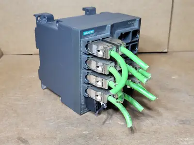 USED SIEMENS 6GK5216-0BA00-2AA3