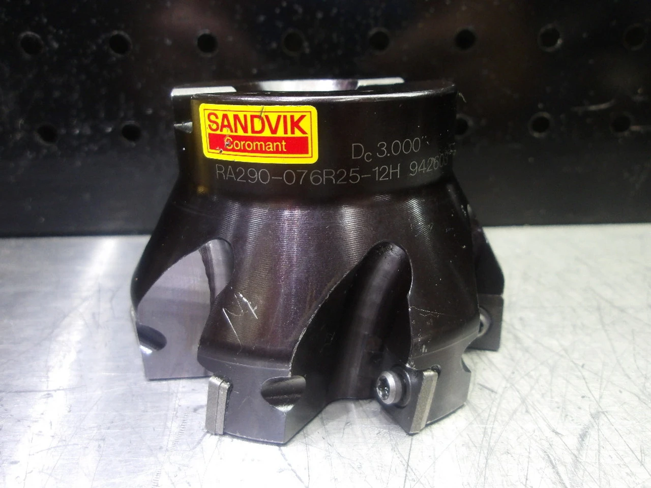 Sandvik 3" Indexable Facemill 1" Arbor RA290-076R25-12H (LOC2711A)