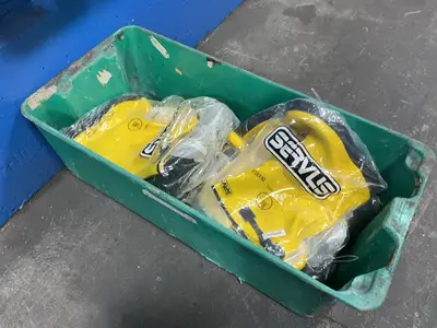 Serves Rubber Boots