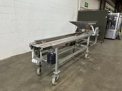 Berry Volumetric Clamshell Filler