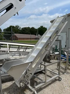 CUSTOM BUILT Incline Conveyor Incline Conveyors | Envoy Equipment LLC (1)