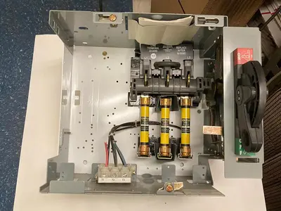 USED ALLEN-BRADLEY 2192F-BJC-24R-111 Q