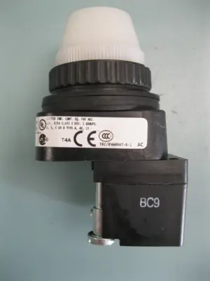 USED Allen-Bradley 800H-QRH2W