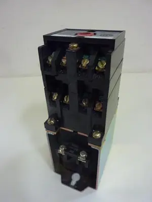 USED ALLEN BRADLEY 700DC-P800Z24 SER A