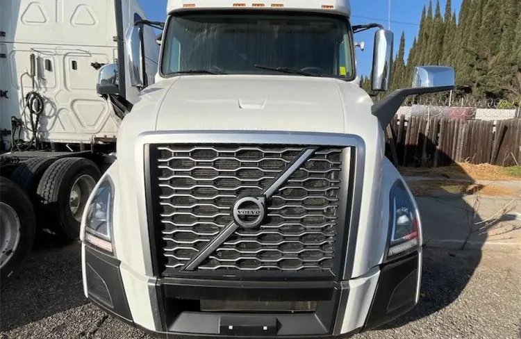 Used 2022 VOLVO VNL64T760 Conventional trucks California US | Mitsubishi HC Capital America #339781