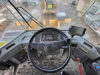 USED 2001 KOMATSU WD600-3