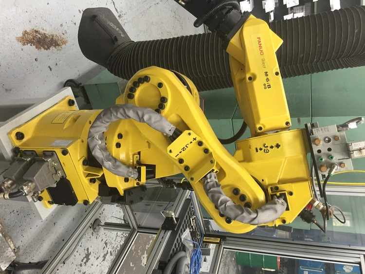 Used 2006 FANUC M-6IB Robots | Two Spade Machinery LLC #508519