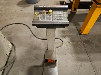 USED 2005 ACCURPRESS 717512