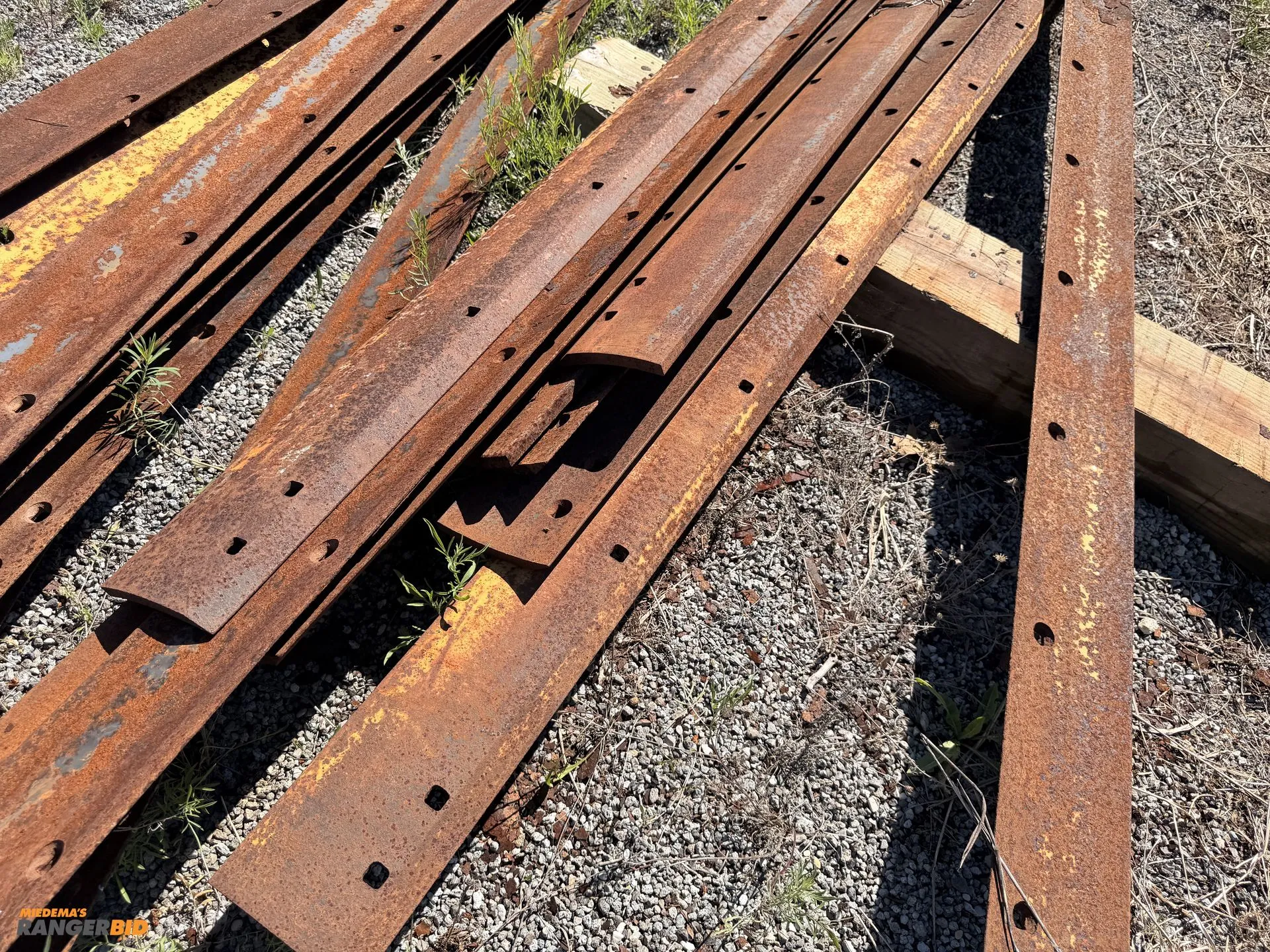 Used (5) 12' SCRAPER BLADE INSERTS / CUTTING EDGES _UNKNOWN_ Plow Blades Michigan US | Miedema Asset Management Group #1276305