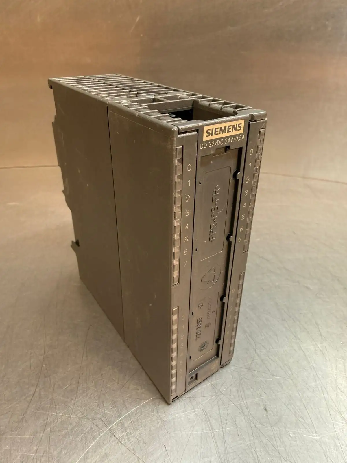 Siemens 1P 6ES7 322-1BL00-0AA0 Simatic S7 Output Module Unit (9.3.4)