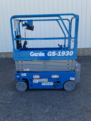 USED 2017 Genie GS-1930