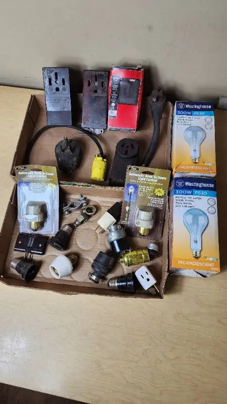 Westinghouse Light Bulbs and Electrical Plugs and Accessories