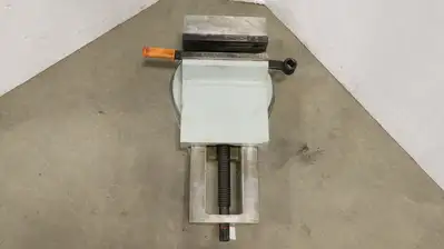 10" Milling Vise with Extra Swivel (New) - 6
