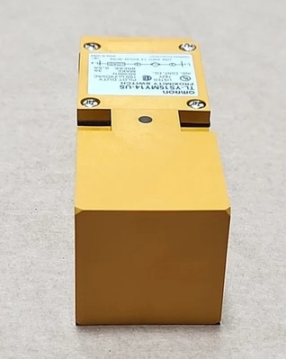 NEW Omron TL-YS15MY14-US