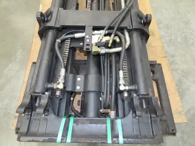 Yale 8512685 Triple Forklift Mast 3-Stage Class 3 SideShift 20"x38-1/2" Carriage