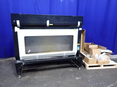 USED 2006 VINYL TECH FX25124