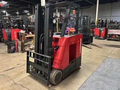 Used 2019 RAYMOND 415C30TT 3-Wheel Stand up Electric Counterbalance Forklifts Illinois US | Somerset Equipment Sales #1546212
