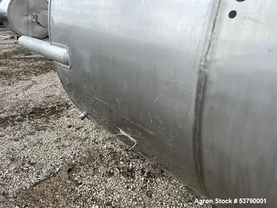 Used 3,400 Gallon (14,000 Liter) Vertical 304 Stainless Steel Tank