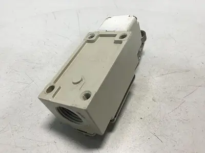 USED YAMATAKE LJA10-11A21N-004