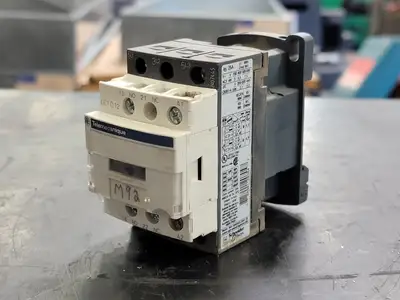 USED SCHNEIDER ELECTRIC LC1D12