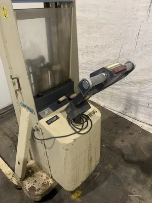 CROWN 20MT ELECTRIC LIFT. STOCK # 1164623.