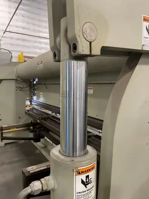 USED ACCURPRESS 717514