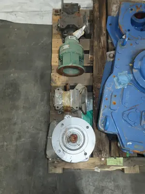 2 PALLETS OF ASSORTED GEAR REDUCERS