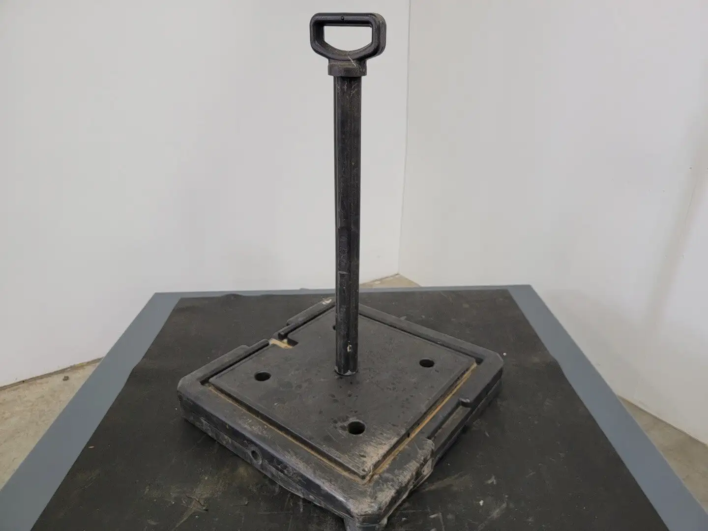 USED REGINALD BENNETT INTERNATIONAL 336-2