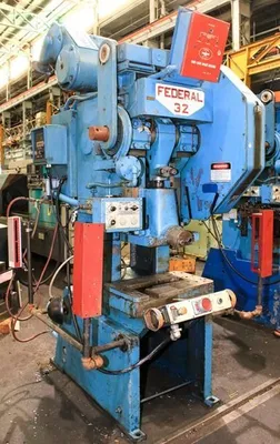 USED 1983 FEDERAL 32