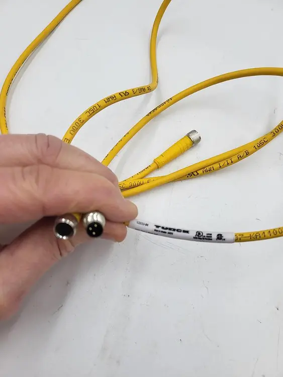 New | in-Stock TURCK TURCK 3 PIN: U2515-84 / PKG 3M-1-PSG 3M SCREW END CONNECTION STRAIGHT Nuts & Screws | ND Industrial Surplus #1217216