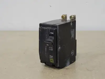 USED SQUARE D QOB230