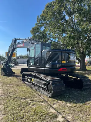 XCMG XE235UCRr Excavator | Iron Listing (5)
